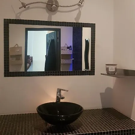 Les Pieds Dans L'eau 툴롱